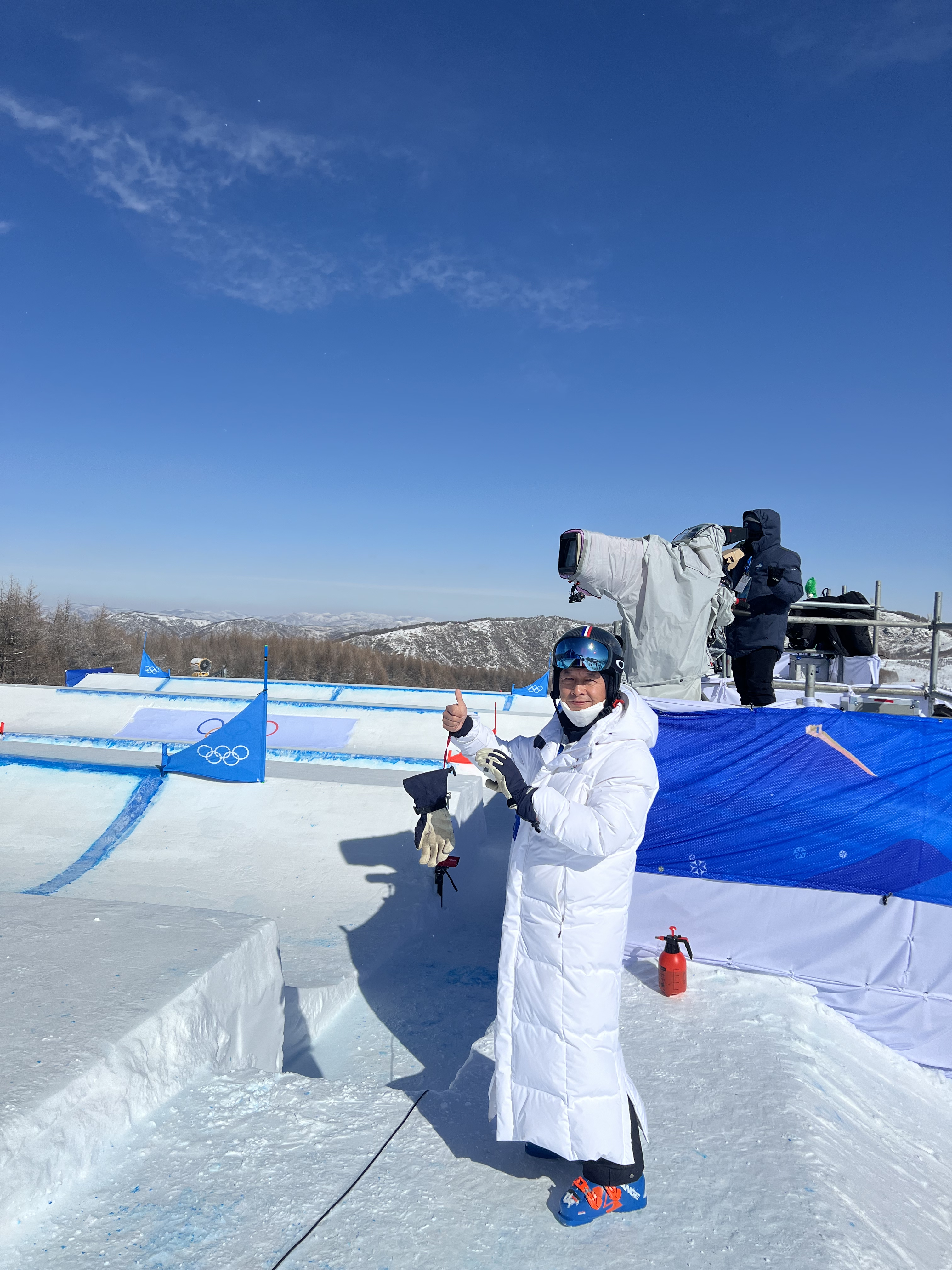 E4FC2F61-606B-42C1-AEE7-1C036F5D547A